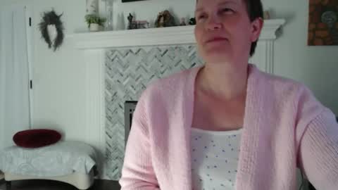 Aurora Willows online show from March 3, 11:38 am