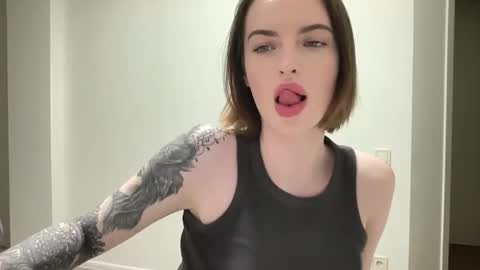 DOVE online show from November 20, 7:48 pm