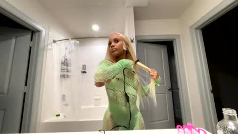 1lexibae online show from July 9, 1:52 am
