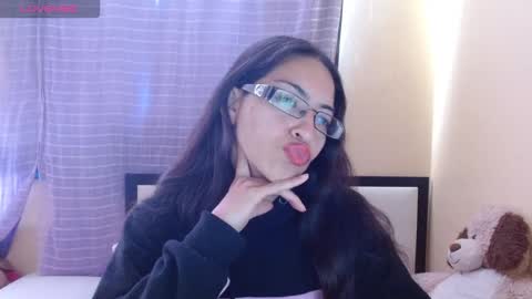 Snapshot of 1sasha_grey__1 chatting on October 14, 11:18 pm paola online show from October 14, 11:18 pm