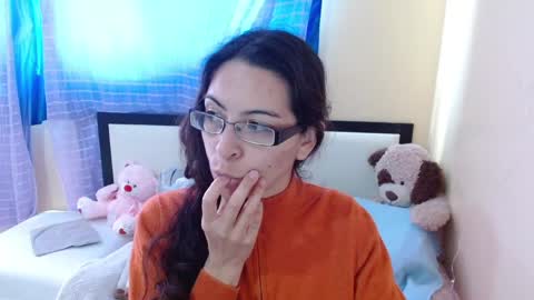 Snapshot of 1sasha_grey__1 chatting on December 20, 9:28 pm paola online show from December 20, 9:28 pm