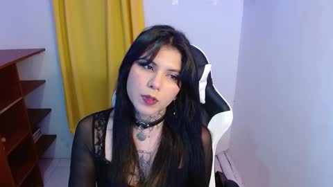 Snapshot of 3rika_gomez chatting on October 3, 2:49 am erika online show from October 3, 2:49 am