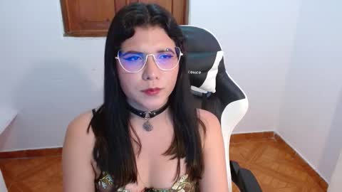 Snapshot of 3rika_gomez chatting on January 29, 3:22 am erika online show from January 29, 3:22 am