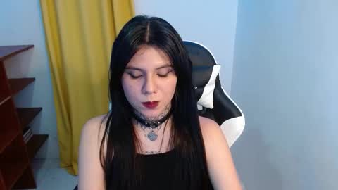 Snapshot of 3rika_gomez chatting on October 7, 4:39 am erika online show from October 7, 4:39 am