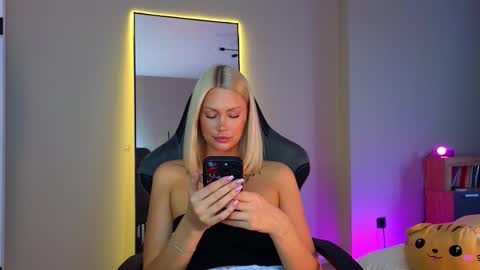 Snapshot of 88_nura chatting on October 29, 3:00 am Nura online show from October 29, 3:00 am