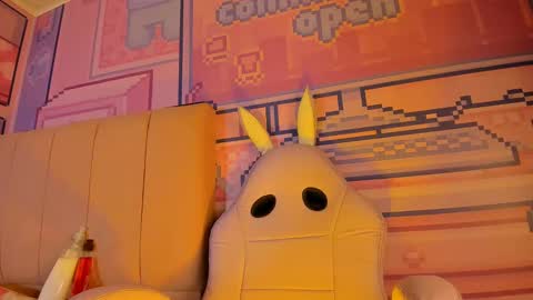 Alice  online show from October 16, 2:47 am