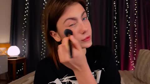 Willow online show from February 7, 9:40 pm