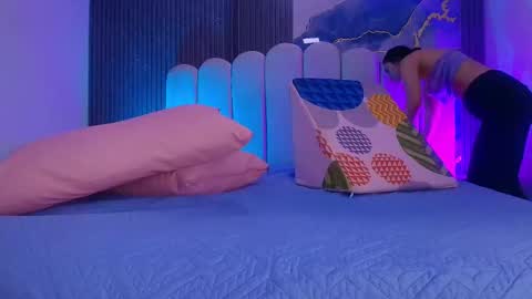  abby rouss online show from January 17, 3:14 am