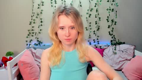 Snapshot of _adel_brooks_ chatting on January 20, 6:32 pm adel online show from January 20, 6:32 pm