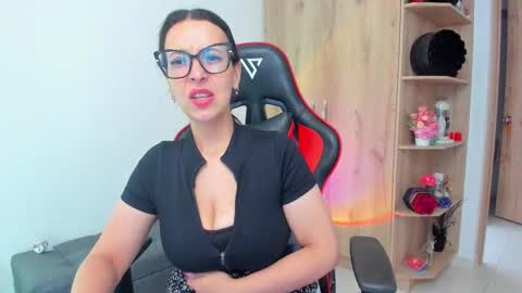 AMANDA online show from March 29, 7:24 pm