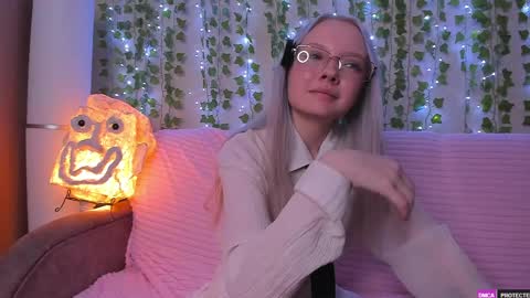 Emily online show from April 22, 3:03 am