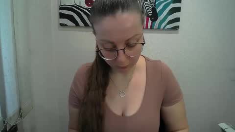 Anna online show from March 26, 8:27 am