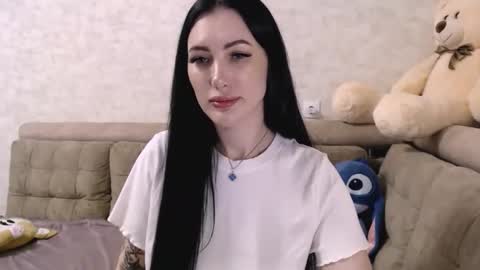 Anna online show from April 19, 9:17 pm