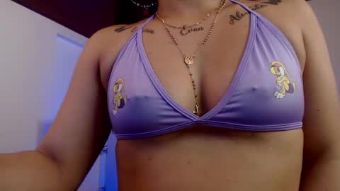 Snapshot of _anne_hot chatting on December 14, 3:36 pm Anne online show from December 14, 3:36 pm