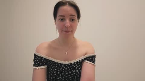 Anna online show from March 21, 2:11 pm