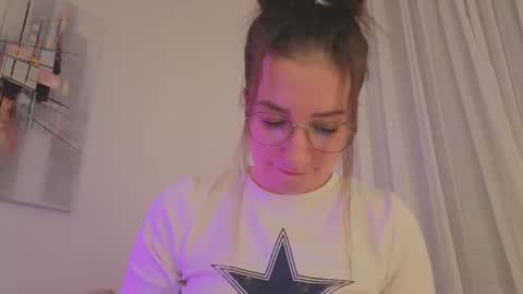 Anna online show from November 24, 8:33 pm