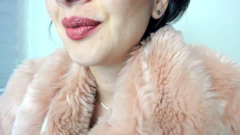 Snapshot of _antomouth_paradise chatting on December 10, 10:28 am antonia online show from December 10, 10:28 am