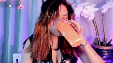   online show from April 17, 12:18 pm