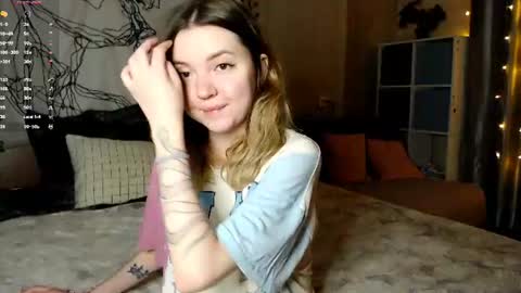 Elizabeth online show from August 5, 9:43 pm