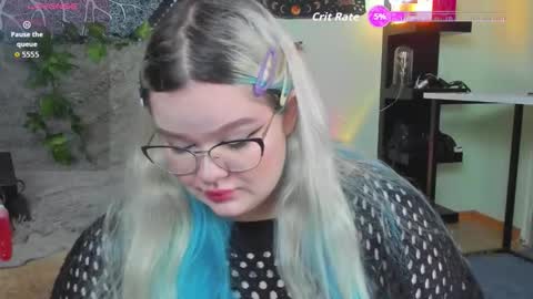 _candym1lky_ online show from November 10, 7:25 am