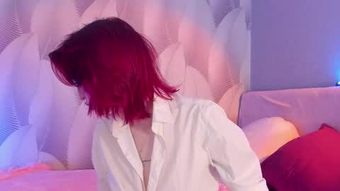 Snapshot of _ccrystaa_ chatting on March 6, 5:14 am Christina Chris online show from March 6, 5:14 am