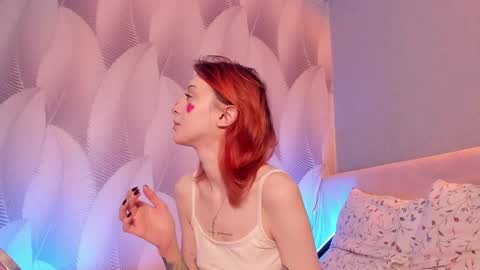 Snapshot of _ccrystaa_ chatting on February 22, 5:44 am Christina Chris online show from February 22, 5:44 am