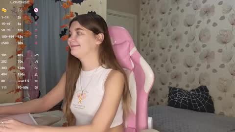 Snapshot of _cute_ice chatting on October 22, 7:46 am _cute_ice online show from October 22, 7:46 am