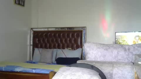 lily online show from October 29, 11:03 am