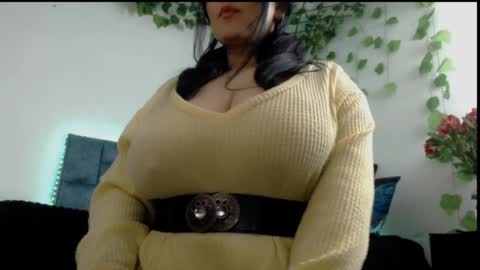 Snapshot of _donniia_ chatting on March 4, 10:35 am Dannia online show from March 4, 10:35 am