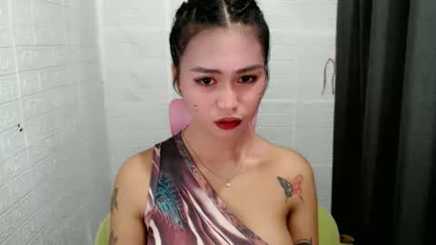 STEFFANNY WELL. online show from November 19, 9:15 pm