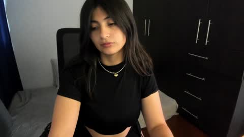 _giaa_ online show from December 14, 10:18 pm