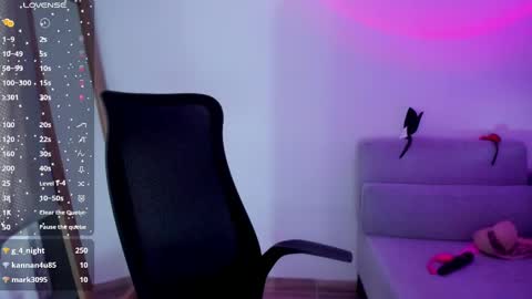 _giaa_ online show from October 8, 9:19 pm