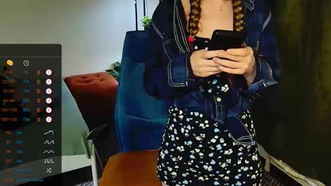 Snapshot of _goldilocks__ chatting on September 23, 9:29 am _goldilocks__ online show from September 23, 9:29 am