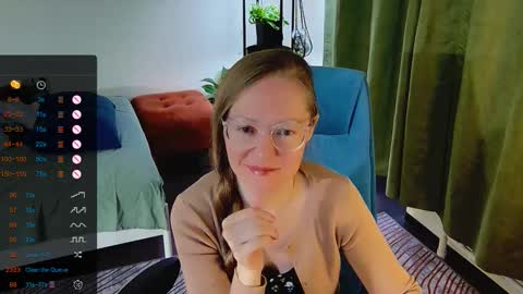 Snapshot of _goldilocks__ chatting on September 11, 6:58 am _goldilocks__ online show from September 11, 6:58 am