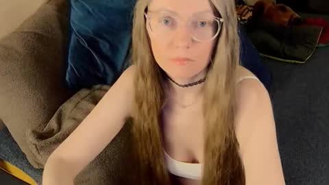 Snapshot of _goldilocks__ chatting on October 29, 6:43 pm _goldilocks__ online show from October 29, 6:43 pm