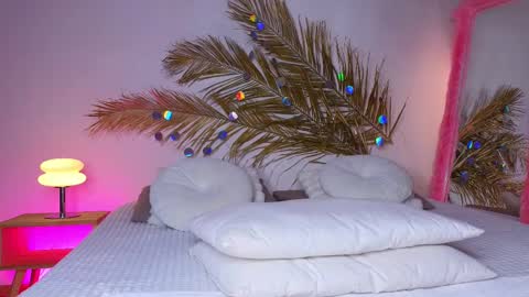 Holly online show from February 16, 6:21 am