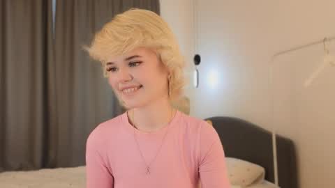 Alisha online show from May 31, 1:17 pm