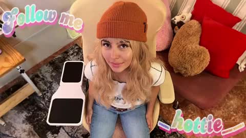 Snapshot of _hottie__ chatting on January 14, 8:59 pm _hottie__ online show from January 14, 8:59 pm