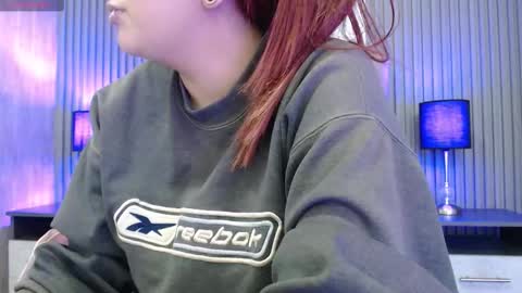 Mia online show from November 10, 2:23 pm