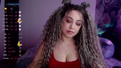 Snapshot of _just_a_queen_3 chatting on January 27, 5:58 pm _just_a_queen_3 online show from January 27, 5:58 pm