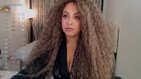 Snapshot of _just_a_queen_3 chatting on September 15, 6:15 pm _just_a_queen_3 online show from September 15, 6:15 pm