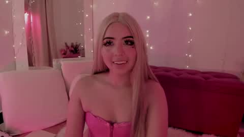 Snapshot of _karine01 chatting on October 20, 3:53 am _karine01 online show from October 20, 3:53 am