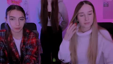 _kellykitten_ online show from January 19, 9:49 am