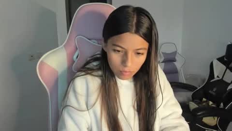 khloe sweet online show from January 9, 9:08 pm