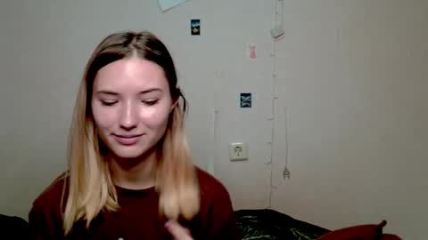 _kikiclark_ online show from October 10, 8:58 pm