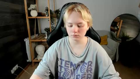 Li online show from October 8, 1:37 pm