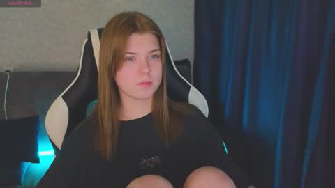 Molly   online show from November 18, 5:58 pm