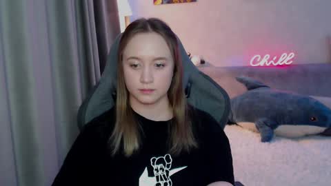 _lalune_ online show from February 27, 11:04 pm