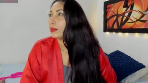 Lauralove online show from May 14, 12:05 am