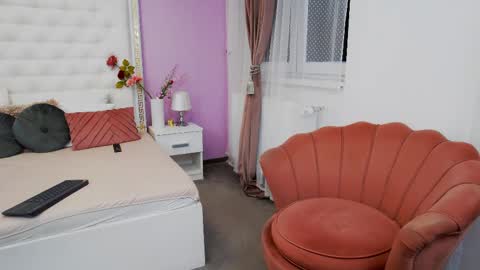 Lena Paul online show from March 3, 5:16 am